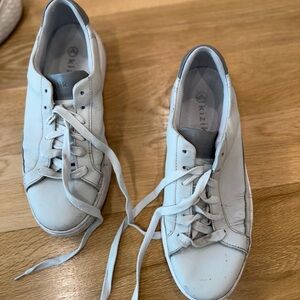 Kizik Grey Vegas Sneakers (Used)
